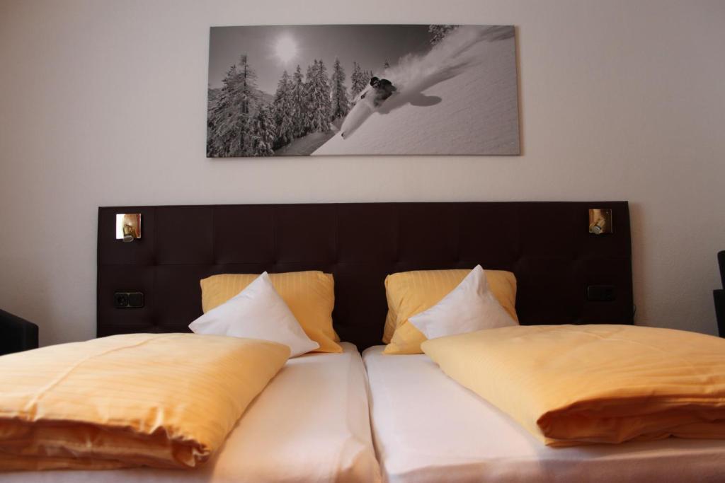 Hotel Garni Dorfblick Sankt Anton am Arlberg Quarto foto
